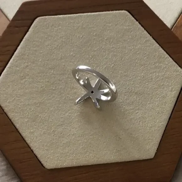 Sterling Silver Classic Star Ring - Picture 6 of 7